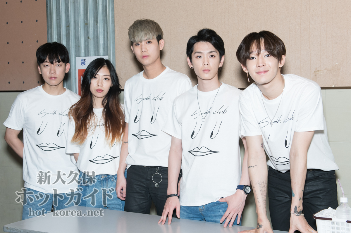 左から) ウォンヨン(Drs) / ユニ(Key) / ウィミョン(Bass) / ゴング(Gtr) / テヒョン(Vo)